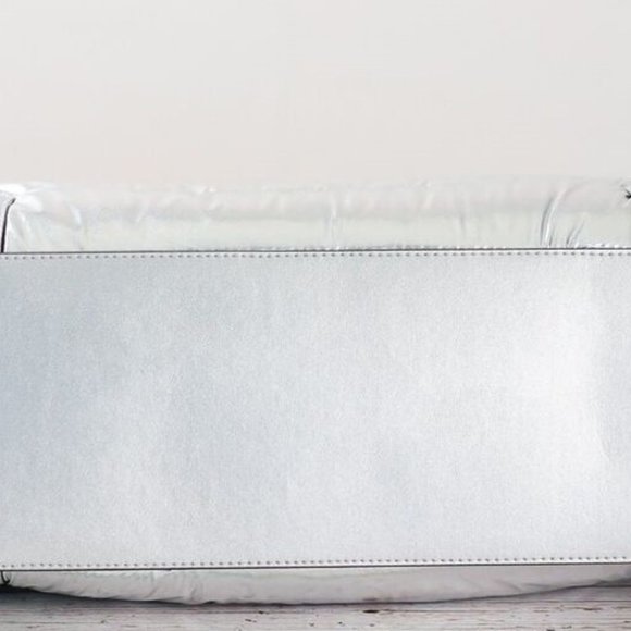 $398New with Tag 💯 Tory Burch Ella Nylon Quilted Tote Large Shoulder Bag Silver - Picture 6 of 6